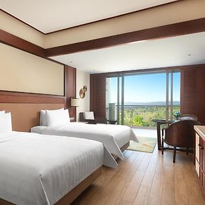 Deluxe Seaside Garden View Twin Room